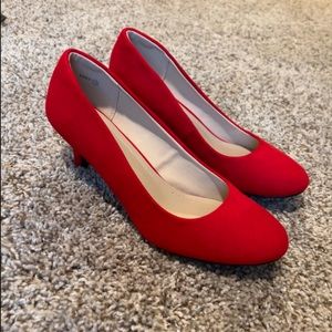 Dream Pairs red kitten heel